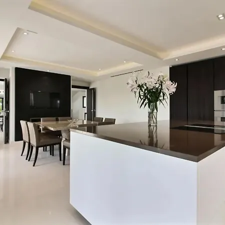 Villa Large Terrace With A Barbecue Area *